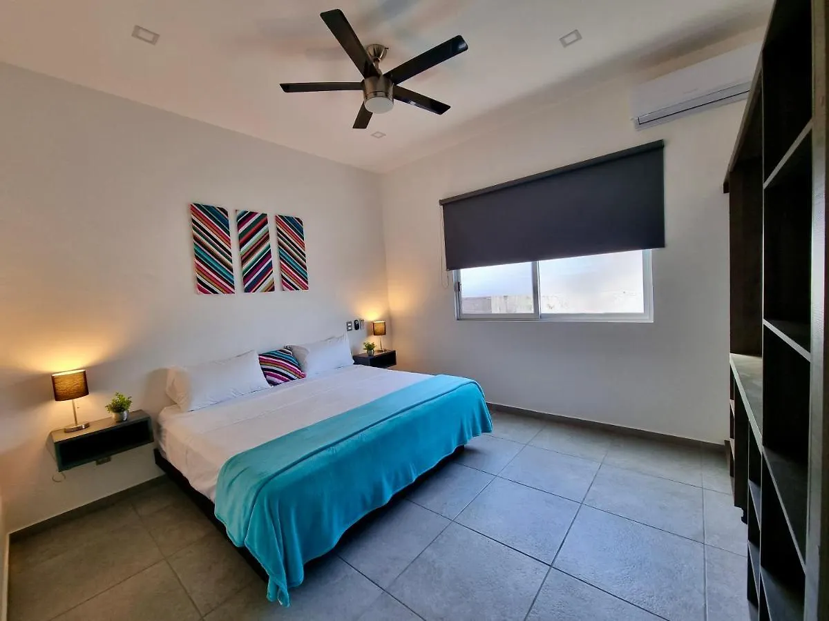 Modern Villa Rutelena +Good Location+Pool+Ac+Sleeps 12 Playa del Carmen Hébergement de vacances