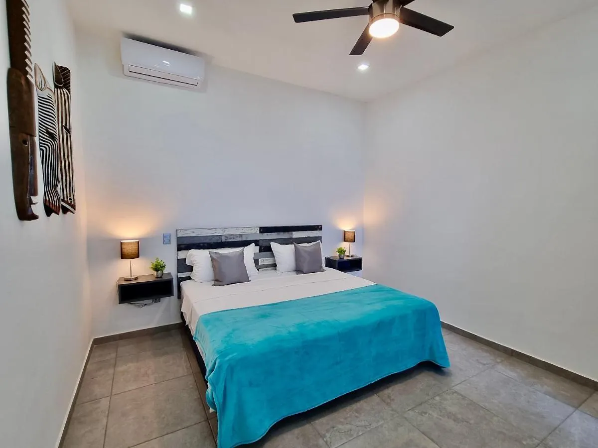 Modern Villa Rutelena +Good Location+Pool+Ac+Sleeps 12 Playa del Carmen